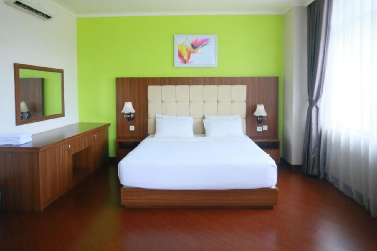 Utc Dago Hotel Μπαντούνγκ Εξωτερικό φωτογραφία